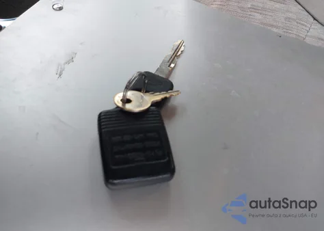 1999 Ford F-250 Lariat/Xl/Xlt from USA, damaged, VIN 1FTNX21S3XED56890